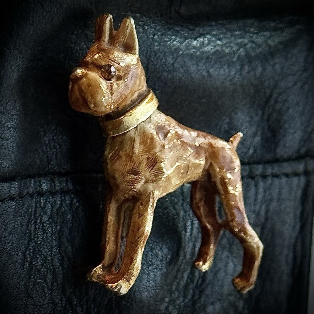 Bulldog Brooch‎